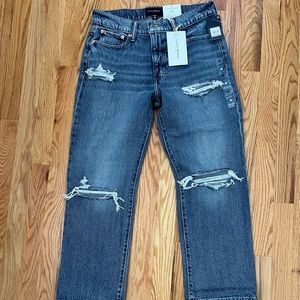 Women’s lucky high rise straight size 10/30.